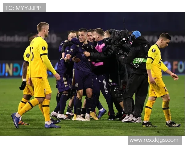 本菲卡逆转热刺上演惊天大逆转4-3历史冷门引发全场狂欢